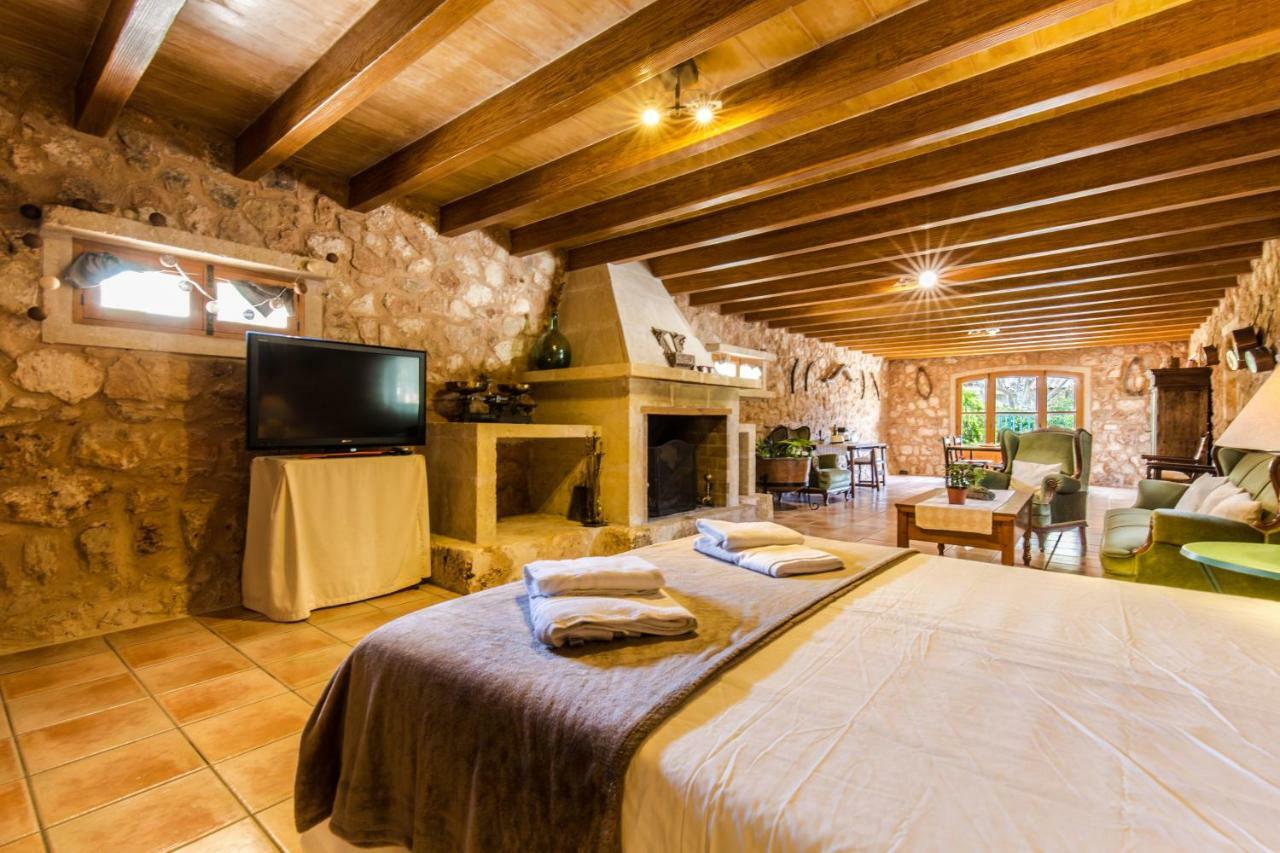 Finca Agroturismo Sa Cova Den Borino كامبوس المظهر الخارجي الصورة